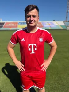 Футбольна форма Баварія (Bayern Munich) 2026-2027 домашня червоно-біла F0655