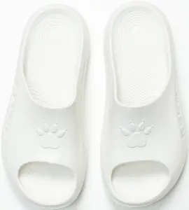 Шльопанці Kelme білі 8527LT5339.9100