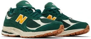 Кросівки New Balance 2002R зелено-білі M2002RAC