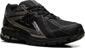 Кросівки New Balance 1906R чорно-золоті U1906RJM