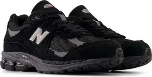 Кроссовки New Balance 2002R GORE-TEX черно-темно-серые U20023MB