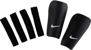 Щитки футбольные Nike GUARD-CE SP2162-010