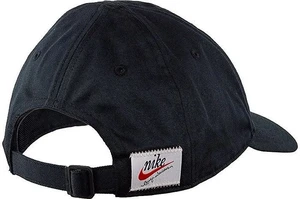 Бейсболка Nike NSW H86 HRTG CAP черная DJ6221-010