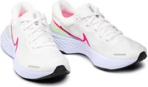 Кросівки бігові Nike ZOOMX INVINCIBLE RUN FK білі DJ5450-001