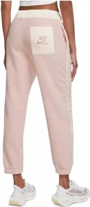 Спортивные штаны женские Nike W NSW PLSH JGGR HTG розовые DD5710-601