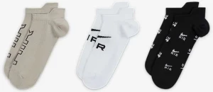 Шкарпетки жіночі Nike U NK ED PLS LTWT NS 3PK 144 NK кольорові (3 пари) DR9843-902