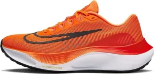 Кросівки бігові Nike ZOOM FLY 5 оранжеві DM8968-800
