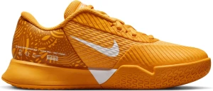 Кросівки тенісні жіночі Nike ZOOM VAPOR PRO 2 HC оранжеві DR6192-700