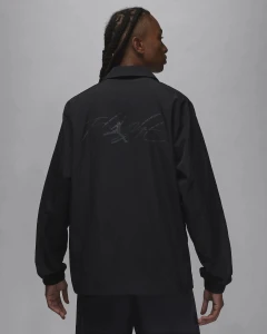 Куртка Nike M J ESS COACHES JKT черная FN4541-010