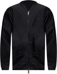 Куртка Nike JORDAN ESSENTIALS STATEMENT LIGHTWEIGHT RENEGADE JACKET чорна FN4623-010