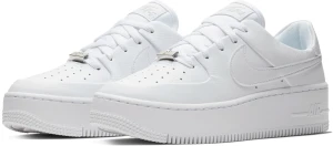 Кросівки жіночі Nike AIR FORCE 1 SAGE LOW білі AR5339-100