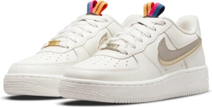 Кросівки підліткові Nike AIR FORCE 1 LV8 (GS) біло-золоті DH9595-001