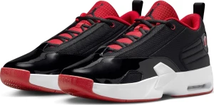Кроссовки Nike JORDAN MAX AURA 6 черно-красные FQ8298-006