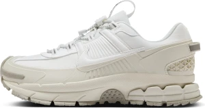Кроссовки Nike ZOOM VOMERO ROAM WINTERIZED бежево-белые HV5951-100