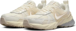 Кросівки Nike V2K RUN бежево-сірі HQ1512-110
