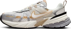 Кроссовки женские Nike V2K RUN бело-серебряно-золотые HJ7245-100