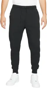 Спортивные штаны Nike SPORTSWEAR TECH ESSENTIALS черные DD5293-010