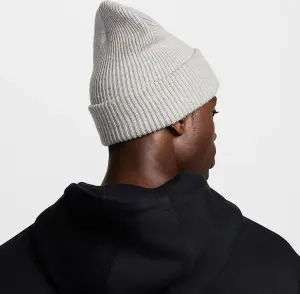 Шапка Nike PEAK FUTURA BEANIE сіра HF0326-063