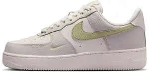 Кроссовки женские Nike AIR FORCE 1 '07 кремово-лаймовые IB3881-001