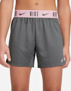 Шорты подростковые Nike DRI-FIT TROPHY 15CM серо-светло-розовые DA1099-086