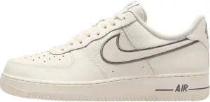 Кросівки Nike AIR FORCE 1 '07 бежево-сірі IB7677-101