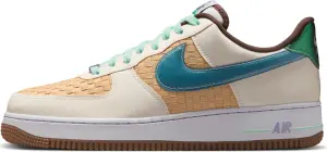 Кроссовки Nike AIR FORCE 1 RETRO QS бело-коричнево-бирюзово-голубые IB5722-100