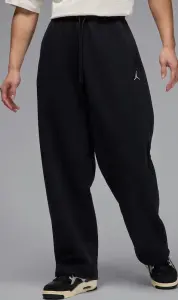 Спортивные штаны Nike JORDAN BROOKLYN FLEECE OVERSIZED OPEN-HEM черные IB7238-010