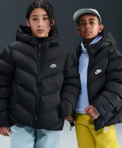 Куртка підліткова Nike SPORTSWEAR ALL DAY PLAY THERMA-FIT LOOSE-FIT чорна HQ4976-010