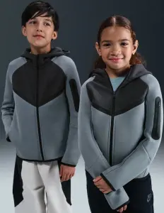 Спортивний костюм підлітковий Nike SPORTSWEAR TECH FLEECE димчасто-сіро-чорний HV5867-060__HV5869-060