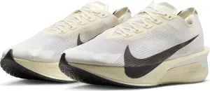 Кроссовки беговые Nike ZOOMX VAPORFLY NEXT 4 JAKOB INGEBRIGTSEN кремово-золотые HV6107-100