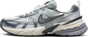 Кроссовки женские Nike V2K RUN серо-серебряные FD0736-003