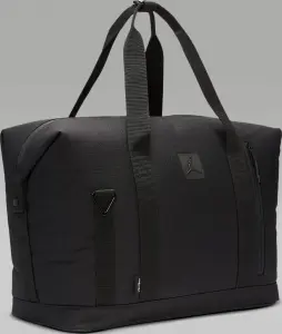Сумка спортивная Nike JORDAN DUFFLE BAG 40L черная MA0900-023