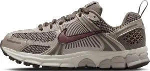 Кроссовки подростковые Nike VOMERO 5 (GS) коричневые HF6998-200