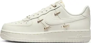 Кроссовки женские Nike AIR FORCE 1 '07 LX молочные FV3654-111