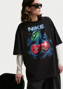 Футболка женская Nike SPORTSWEAR OVERSIZED черная IR7836-010