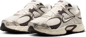 Кроссовки Nike V5 RNR кремово-темно-коричнево-серебряные HJ5228-011