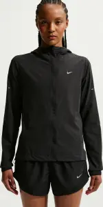 Вітровка для бігу жіноча Nike SWIFT REPEL PACKABLE чорна HQ0650-010