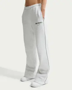 Спортивні штани жіночі Nike STUDIO FLEECE MEDIUM WEIGHT OPEN-HEM світло-сірі IU3726-051