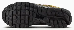 Кроссовки Nike ZOOM VOMERO 5 PREMIUM оливково-черно-красные IH1344-300