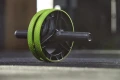 Ролик для преса Adidas PERFORMANCE AB WHEEL чорно-салатовий ADAC-11407