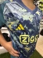 Футбольная форма детская Аякс (Ajax) 2024-2025 выездная дымчато-сине-желтая F0005