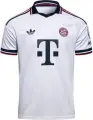 Футболка Баварія (Bayern Munich) 2026-2027 виїзна біло-темно-синьо-червона F0667