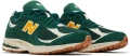 Кроссовки New Balance 2002R зелено-белые M2002RAC