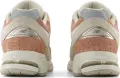 Кросівки New Balance 2002R бежево-персикові U2002RNB