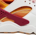 Кроссовки женские Nike WMNS AIR HUARACHE оранжевые DO6720-100