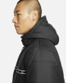Куртка Nike M NSW REPEAT SYN FILL JKT черная DX2037-010