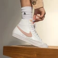 Кеди жіночі Nike BLAZER MID 77 біло-рожеві CZ1055-118