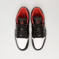 Кроссовки Nike AIR JORDAN 1 LOW черно-бело-красные 553558-063