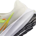 Кроссовки беговые Nike AIR ZOOM PEGASUS 40 бежевые DV3853-101