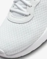Кроссовки женские Nike TANJUN FLYEASE белые DV7786-101